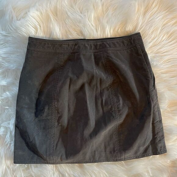 Free People Get in the Groove Dark Gray Faux Suede Mini Skirt | SZ 2 - Picture 8 of 15